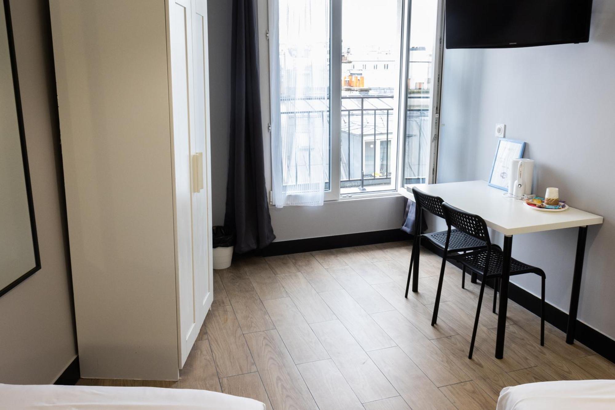 Hotel Luxia Paris Luaran gambar